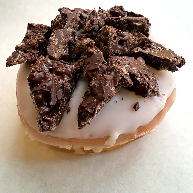 Nestlé Crunch donut